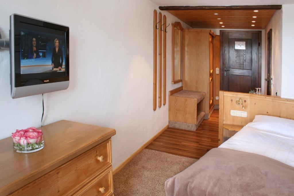 Hotel Adler Baerental Feldberg  Room photo