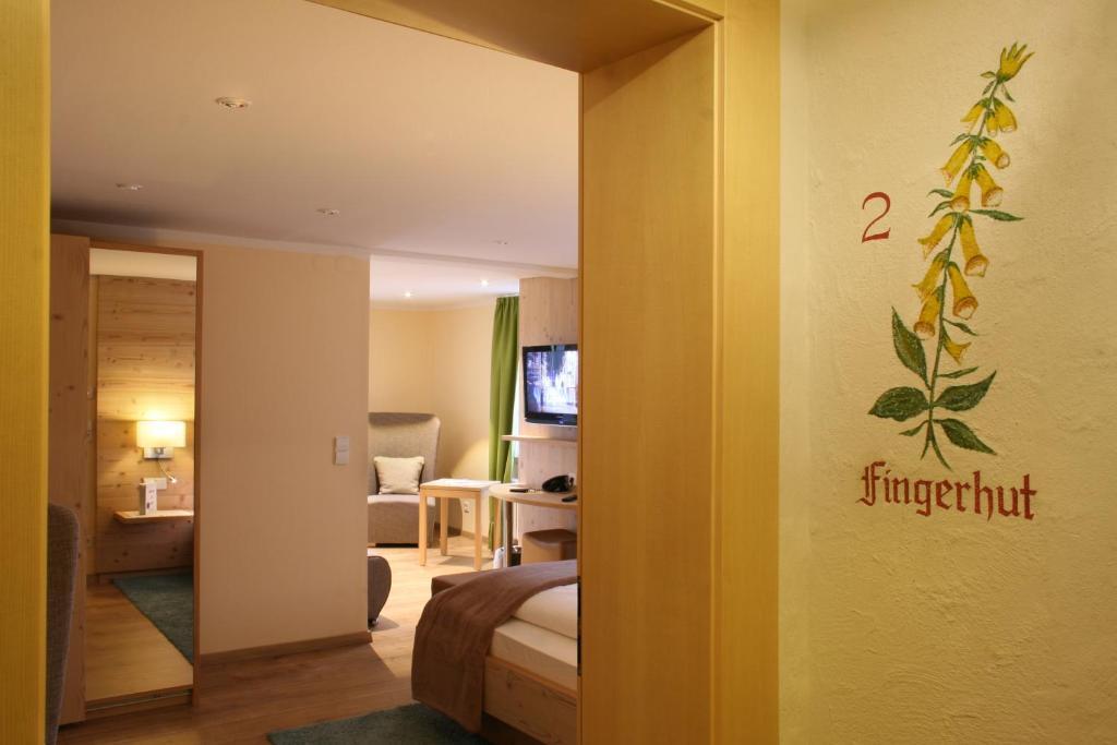 Hotel Adler Baerental Feldberg  Room photo